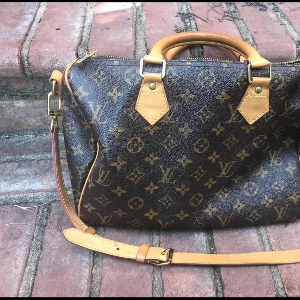 Louis Vuitton Speedy Bandoulliere 30 with straps